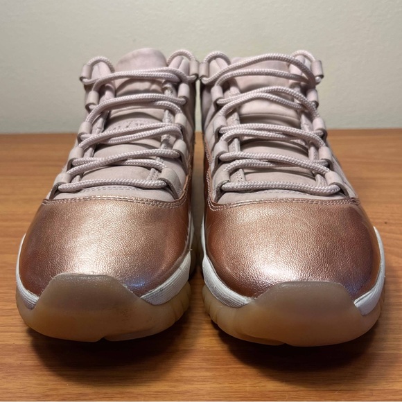 Jordan 11 Retro Low Rose Gold - Picture 8 of 9